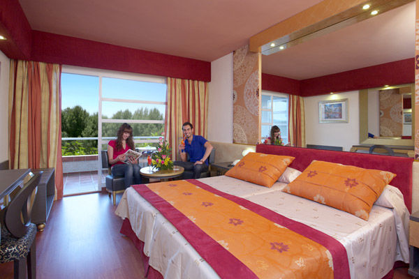 Allsun Hotel Bella Paguera パゲラ エクステリア 写真